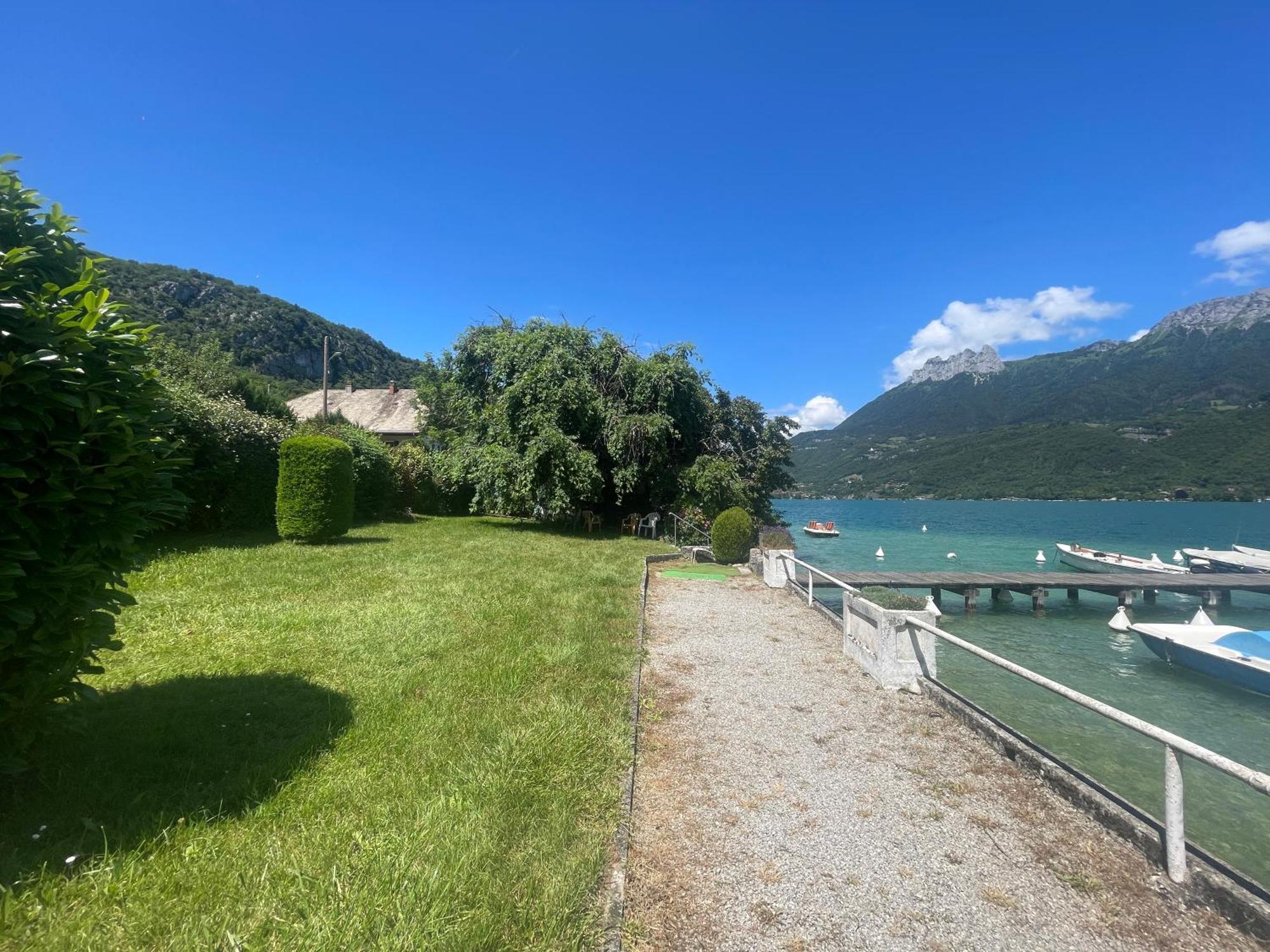 Rare 2 Bedroom With Private Beach On Lake Annecy Doussard Ngoại thất bức ảnh