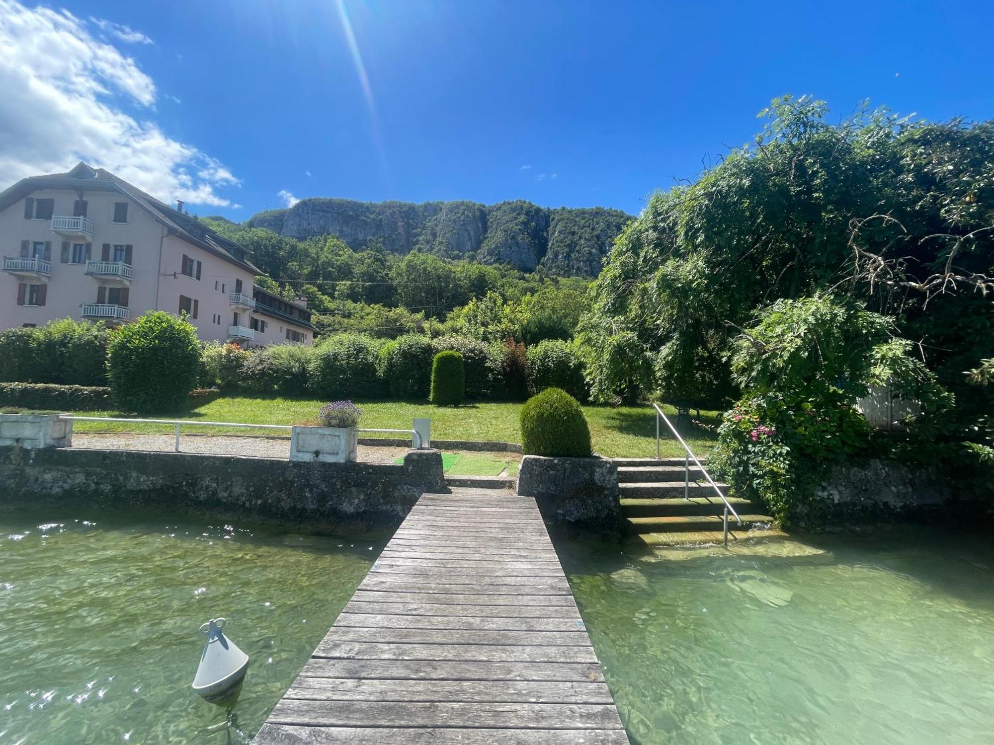 Rare 2 Bedroom With Private Beach On Lake Annecy Doussard Ngoại thất bức ảnh